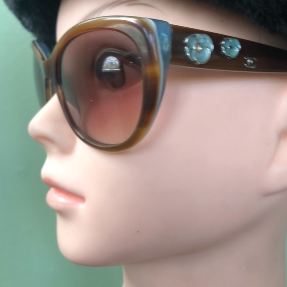 Chanel Sunglasses - Picture 4 of 13